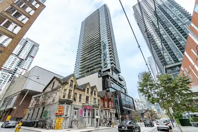 Condo Apartment in Toronto