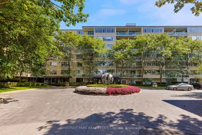 1 Benvenuto Place 322, Toronto, On M4v 2l1