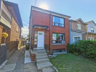 Duplex in Toronto