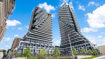 30 Inn On The Park Drive Ph 09, Toronto, On M3c 0p7