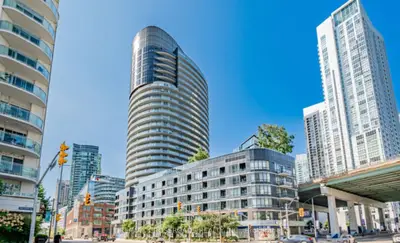 Condo Apartment in Toronto