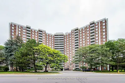5 Shady Golfway 205, Toronto, On M3c 3a5