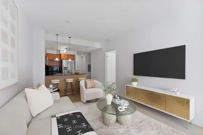 18 Yonge Street Ph11, Toronto, On M5e 1z8