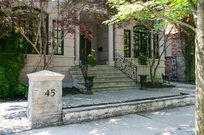 45 Mathersfield Drive, Toronto, On M4w 3w4