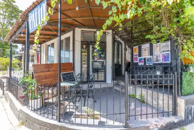 1150 Davenport Road, Toronto, On M6h 2g5