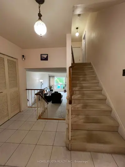70 Tanjoe Crescent, Toronto, On M2m 1p7
