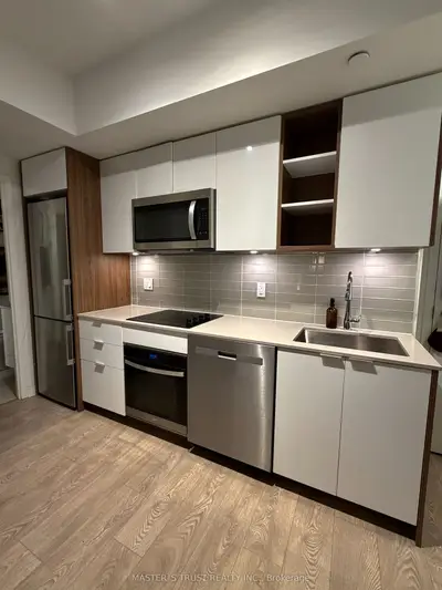 Condo Apartment in Toronto