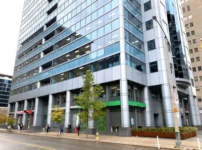 525 University Avenue R4-5, Toronto, On M5g 2l3