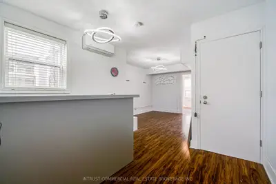3223 Yonge Street 2nd Floor, Toronto, On M4n 2l3
