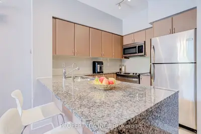 525 Wilson Avenue 118, Toronto, On M3h 0a7