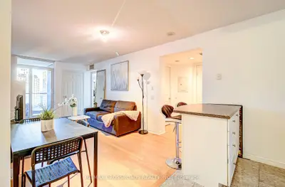 30 Harrison Garden Boulevard 1512, Toronto, On M2n 7a9