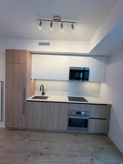 35 Parliament Street 2110, Toronto, On M5a 1g1