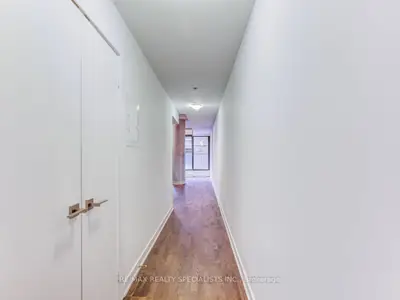 15 Beverley Street 304, Toronto, On M5t 1x8