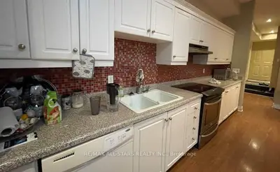 243 Lippincott Street, Toronto, On M5s 2p4