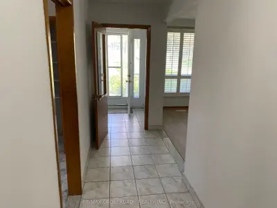 91 Bickerton Crescent, Toronto, On M2j 3t2
