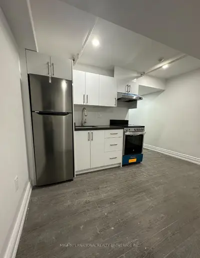 180 Sherbourne Street L4, Toronto, On M5a 2r7