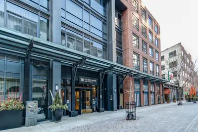 Condo Apartment in Toronto