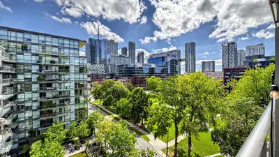 55 Stewart Street 829, Toronto, On M5v 2v1