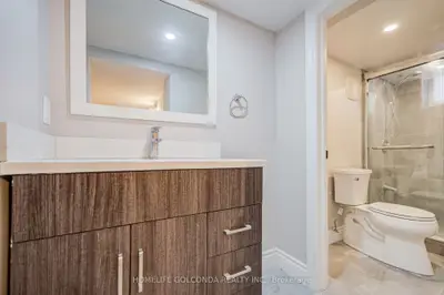 59 Wolseley Street Basement, Toronto, On M5t 1a4