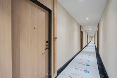 15 Mercer Street 813, Toronto, On M5v 1h2