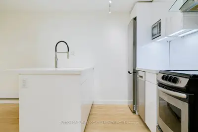 477 Brunswick Avenue Lower, Toronto, On M5r 2z6