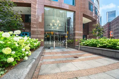 33 University Avenue 1203, Toronto, On M5j 2s7