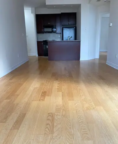 100 Hayden Street 1801, Toronto, On M4y 3c7