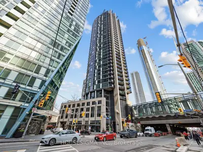 Condo Apartment in Toronto