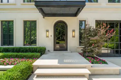 106 Richview Avenue, Toronto, On M5p 3e9