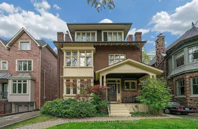 12 Foxbar Road 3, Toronto, On M4v 2g6