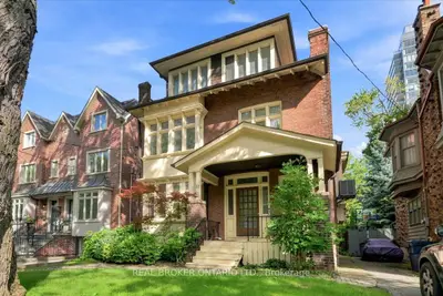 12 Foxbar Road 3, Toronto, On M4v 2g6