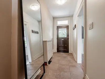 5 Bank Street, Toronto, On M6k 1r4