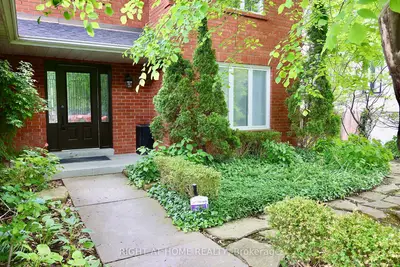 89 Yonge Boulevard, Toronto, On M5m 3g8