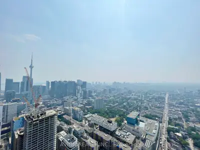 488 University Avenue 4711, Toronto, On M5g 0c1
