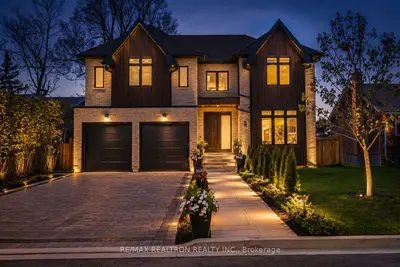 28 Ternhill Crescent, Toronto, On M3c 2e5