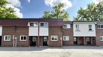 57 Godstone Road 117, Toronto, On M2j 3c8
