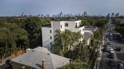 1725 Bathurst Street 101, Toronto, On M5p 3k4