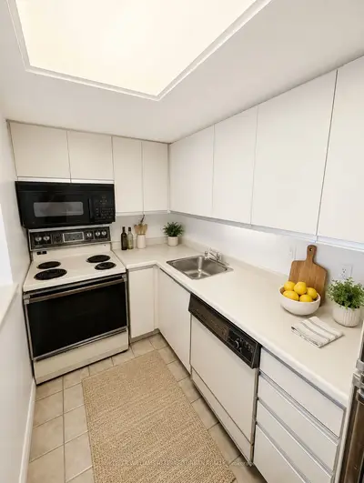 705 King Street W 215, Toronto, On M5v 2w8