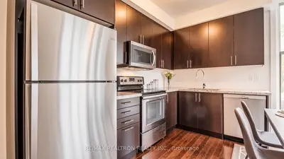 23 Eldora Avenue 112, Toronto, On M2m 1r3
