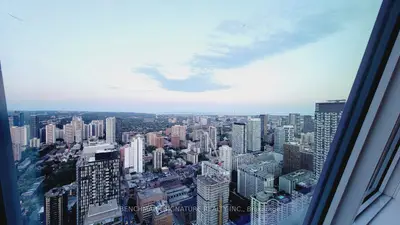 8 Wellesley Street W 6007, Toronto, On M4y 0j5