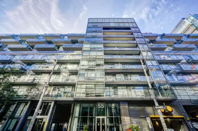 55 Stewart Street 121, Toronto, On M5v 2v1