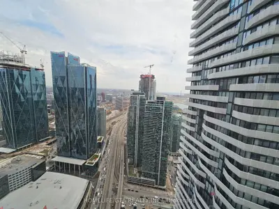 100 Harbour Street 5904, Toronto, On M5j 2t5