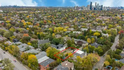 106a Richview Avenue, Toronto, On M5p 3e9