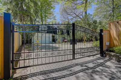 321 Lawrence Avenue E, Toronto, On M4n 1t8