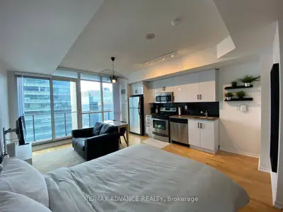 Condo Apartment in Toronto