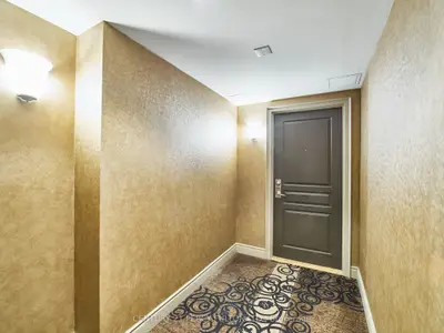 140 Simcoe Street 809, Toronto, On M5h 4e9