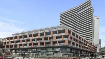 Condo Apartment in Toronto