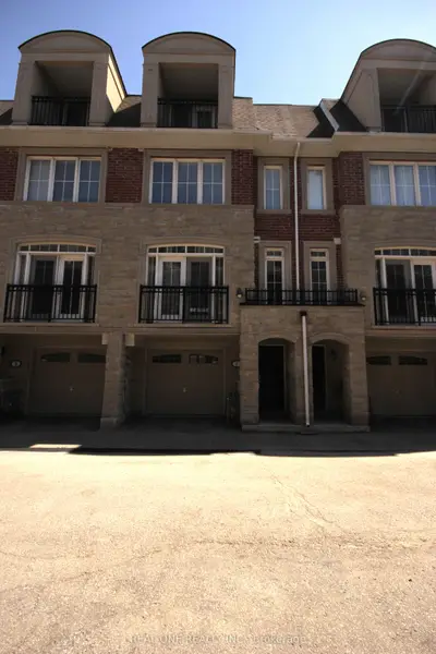 7 Slingsby Lane, Toronto, On M2n 0h7