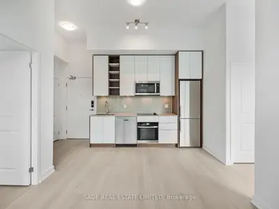 Condo Apartment in Toronto