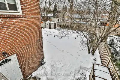 12 Monarchwood Crescent Bsmt, Toronto, On M3a 1h4